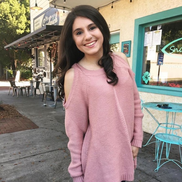 Meet your Posher, Eva - Picture 1 of 2